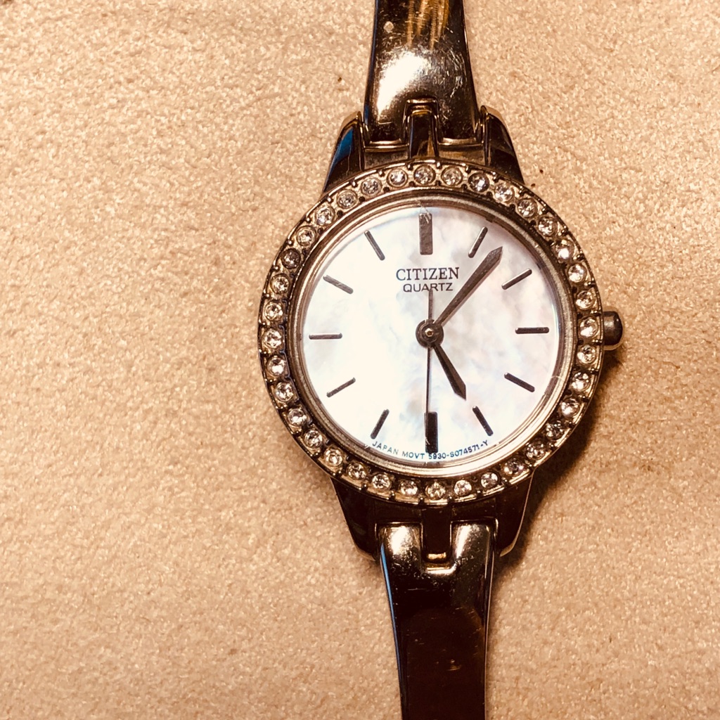 Vintage Citizen MotherOfPearl Dial Silver Watch